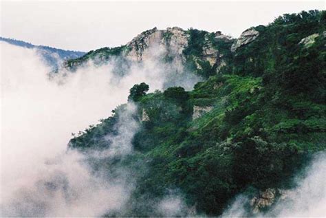 Huaguo Mountain Scenic Area - Witnessing Ancient Legends and Majestic Scenery!